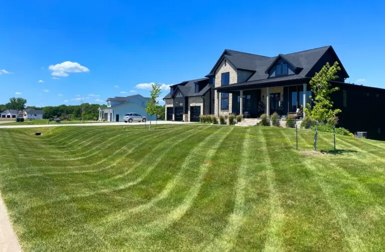 Lawn care and landscaping professionals in Des Moines