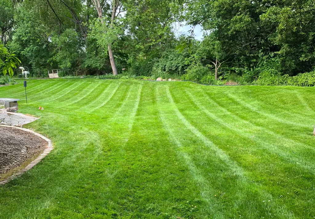 Residential lawn care service in Des Moines